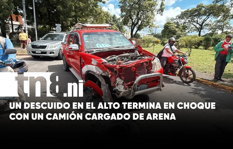 Managua: Un alto, un cálculo fallido y un choque que pudo terminar en tragedia