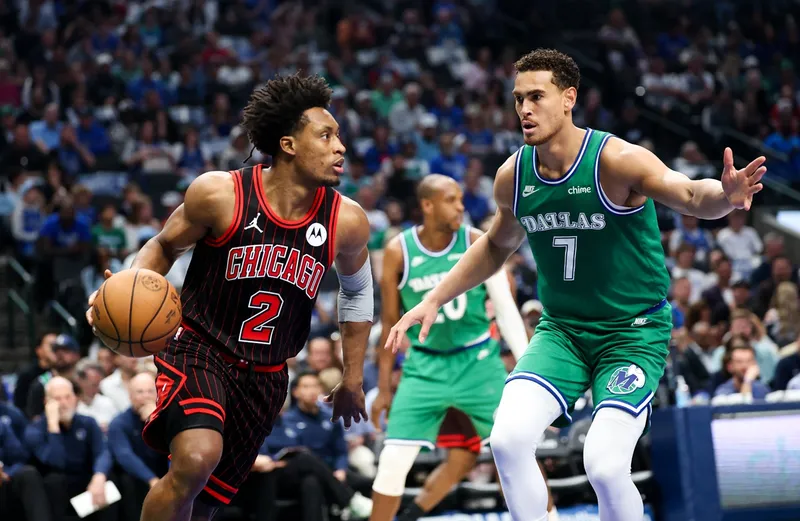 Los Mavericks despiden a Dwight Powell