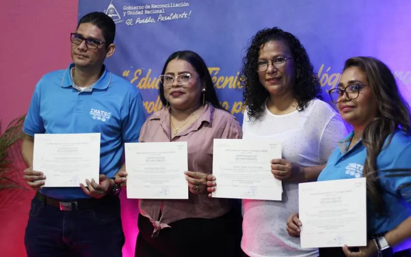 Entregan reconocimiento a docentes técnicos por su labor educativa y vocación de servicio