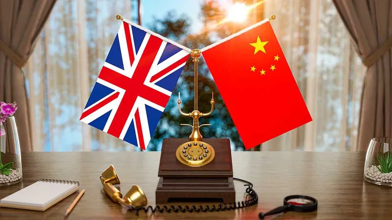 Xi Jinping mantiene una conversación telefónica con el primer ministro británico, Andy Burnham