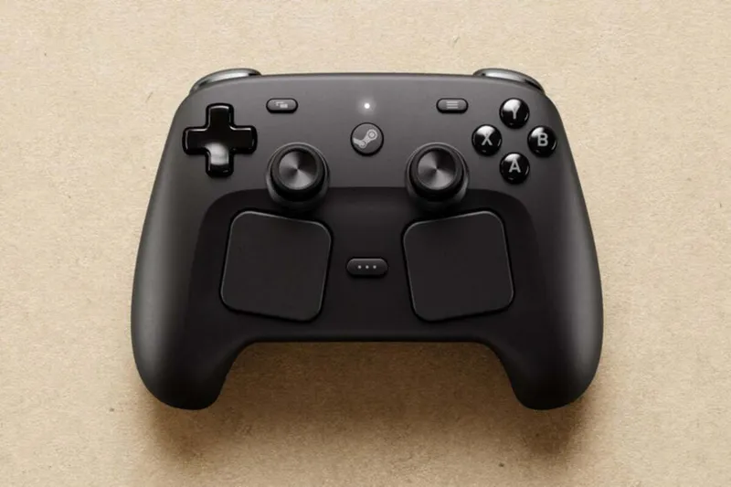 Malas noticias si estás esperando tu Steam Controller. Valve confirma un cambio en sus envíos y ya mira más allá de Año Nuevo