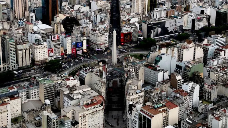 "La inflación bajó, pero el consumo no repunta": Argentina retoma el debate económico tras el Mundial