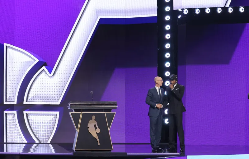 Peterson y Boozer se presentan al mundo