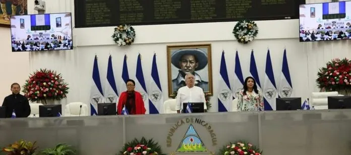 Comunicadores expresan apoyo a la iniciativa de reforma parcial de la Constitución
