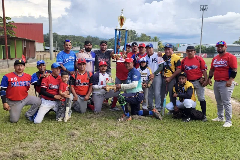 Policía Nacional de Madriz conquista primer lugar en torneo de softbol
