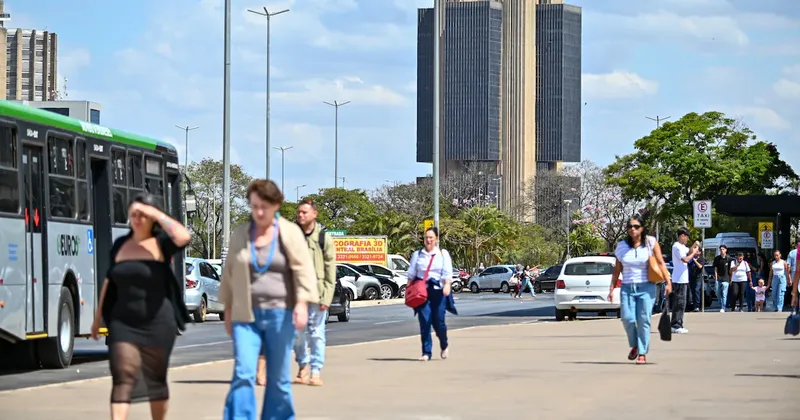 El Banco Central de Brasil eleva la previsión de crecimiento del PIB al 2% en 2026