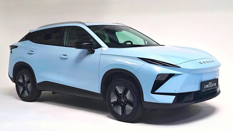 30.000 ventas y 1.000 km de autonomía: OMODA renueva su SUV híbrido superventas en España