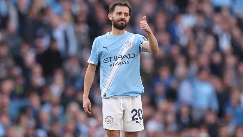 Bernardo Silva da tiempo al Barça
