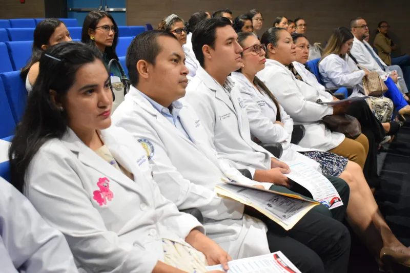 Hospital Vélez Paiz fortalece conocimientos sobre lactancia materna