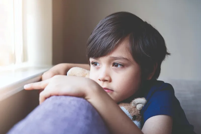 Más de 50 psicólogos impulsan la salud mental infantil en España