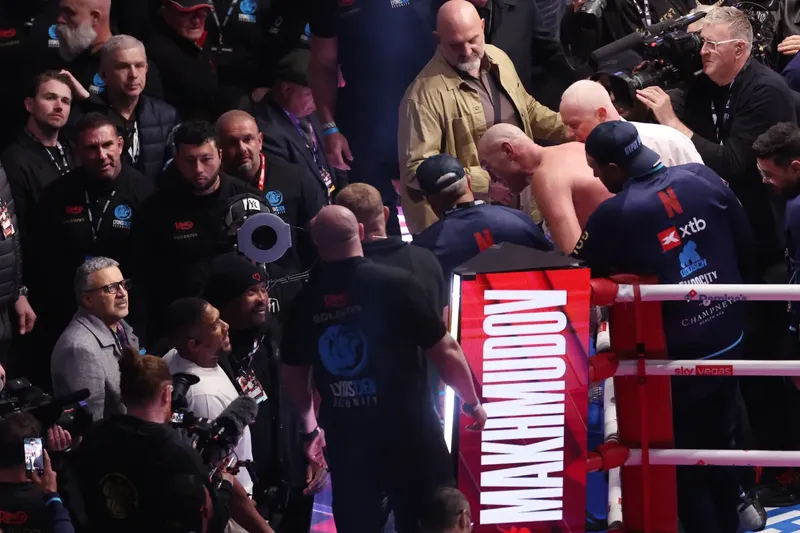 Dana White cerca de anunciar la gran pelea de Fury y Joshua