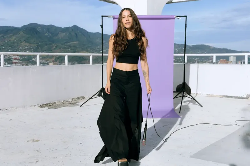 Debi Nova, una cantante en constante evolución