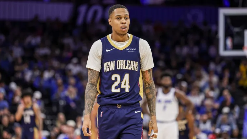 Los Pelicans buscan salida a Jordan Hawkins