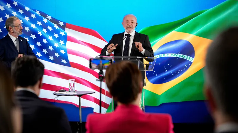 "Aprender a hacer la guerra con otra arma": Lula planta cara al tarifazo de Trump
