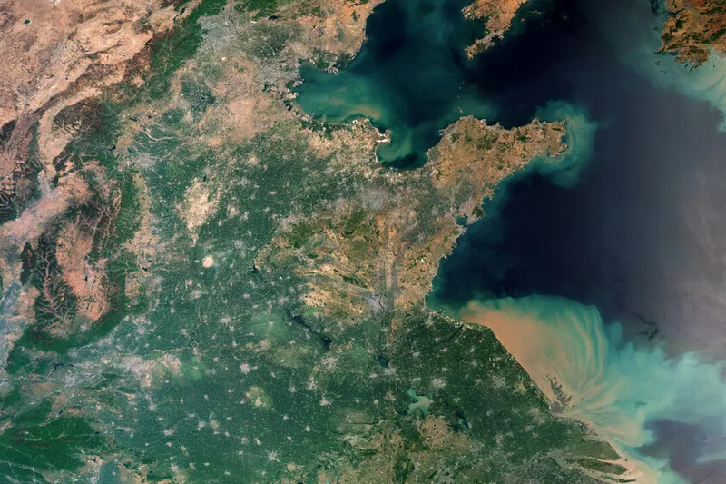 Sabíamos que China y España habían multiplicado sus renovables desde 2017. Las imágenes satelitales ya permiten explorar ese boom en tiempo real