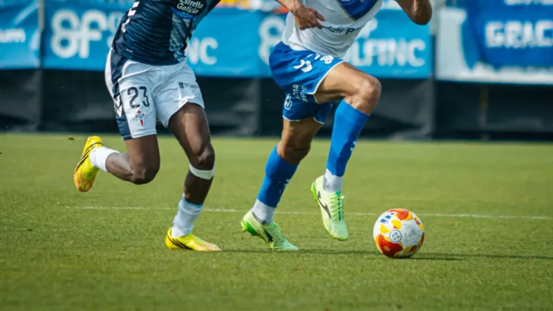 La TDT suma dos partidos de fútbol gratis esta semana: estos son los canales para ver las finales de playoffs de Primera Federación