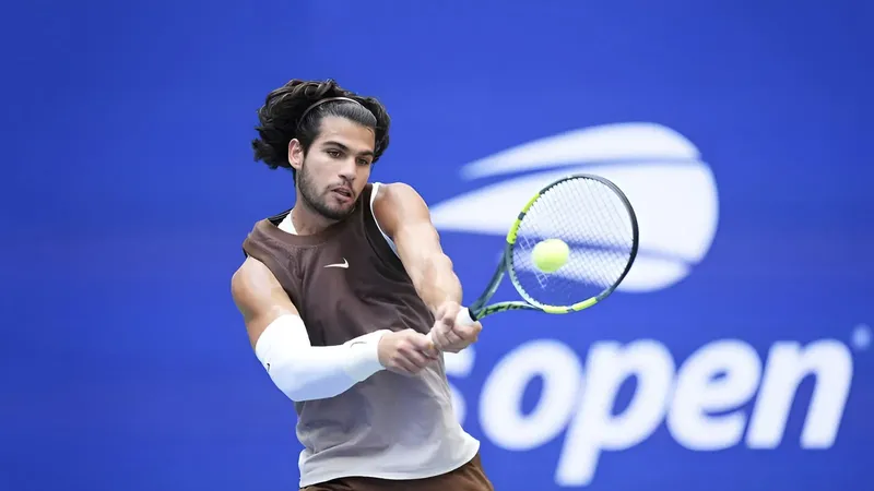 A qué hora juega Alcaraz vs Shelton del US Open: cómo ver el partido por TV