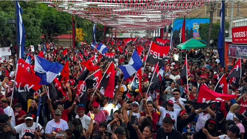 Estelí celebra con multitudinaria caminata el 47 aniversario de su liberación