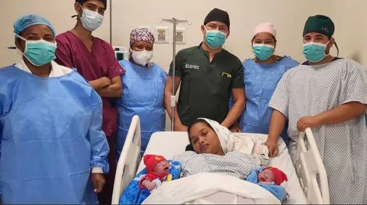 Exitoso parto vaginal gemelar en Bilwi