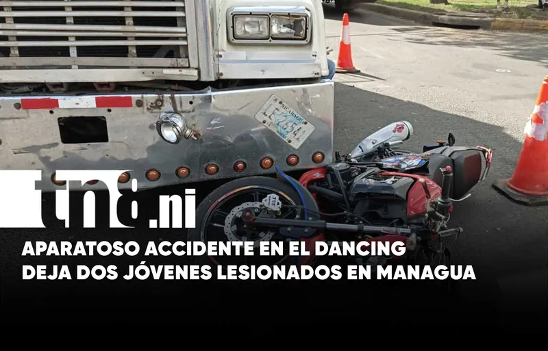 Managua: motociclistas sobreviven de milagro tras choque con camión en el Dancing