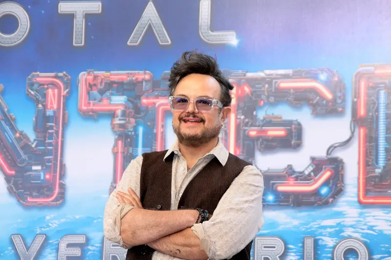 Aleks Syntek debuta en el reggaetón con el tema “Masepum”