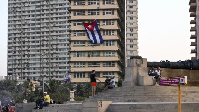 Cuba restablece la totalidad del servicio eléctrico tras apagón