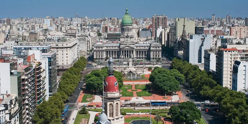 Moody's eleva la calificación de Argentina a "B3" con perspectiva "positiva"
