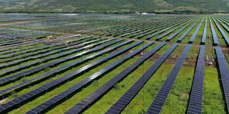 ENACAL con apoyo de China ponen en operación planta solar ENESOLAR 1