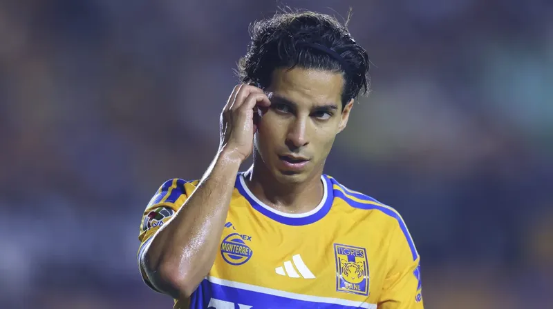 Diego Lainez y su expulsión en la última caída de los Tigres en la Leagues Cup