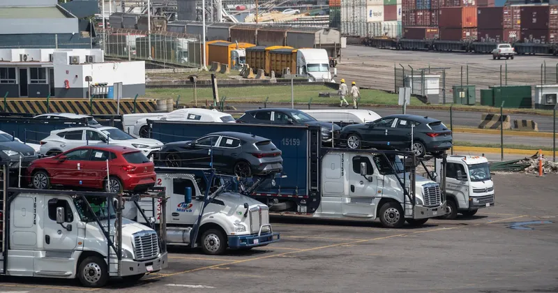 México reclama que aranceles dan ventaja a sus rivales automotrices asiáticos