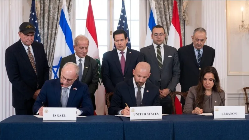 Israel y el Líbano firman un acuerdo marco de paz