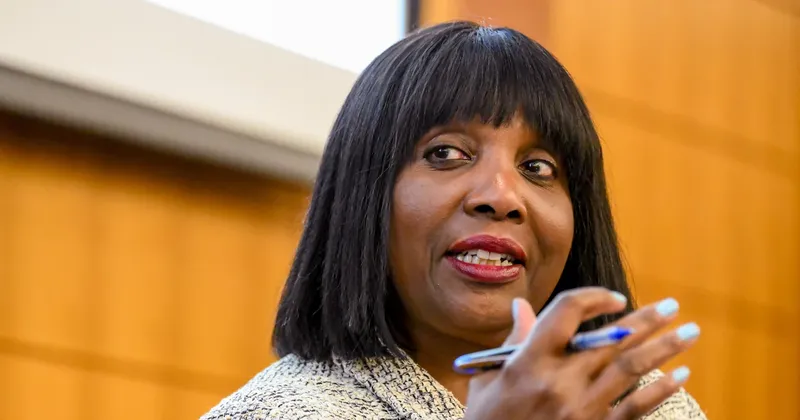 Trump crea comité para investigar a Lisa Cook en un nuevo intento por destituirla de la Fed