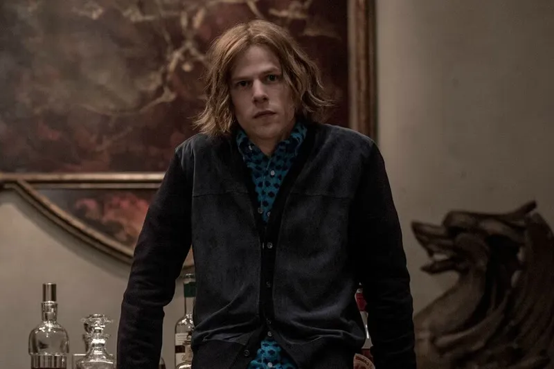 "La industria no quería que apareciera en una película de superhéroes": Jesse Eisenberg cuenta las consecuencias que sufrió por su actuación en Batman v Superman