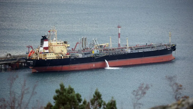 EEUU prorroga por 30 días la autorización para el suministro marítimo del petróleo ruso