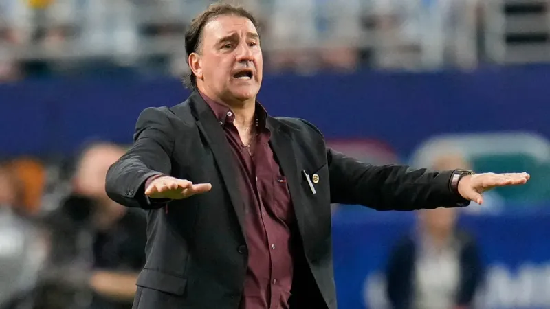 En Colombia se rinden al “aura” del mítico Estadio Azteca