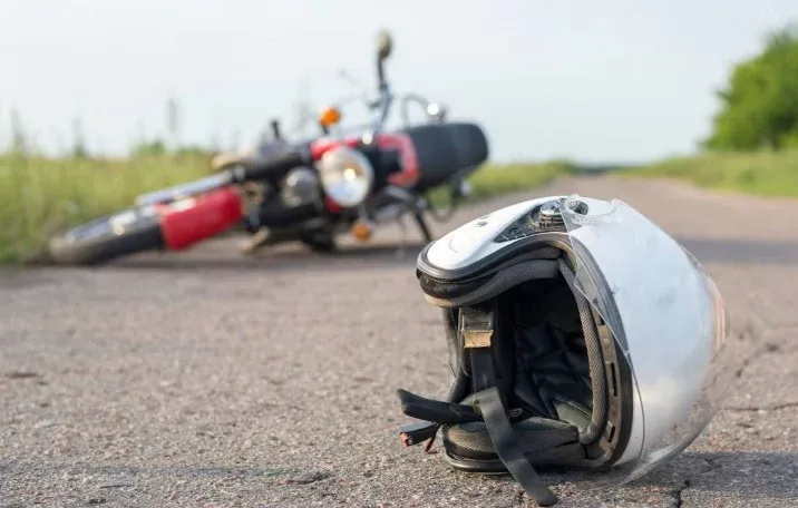 Adulto mayor perdió la vida al accidentarse en moto en La Paz Centro, León