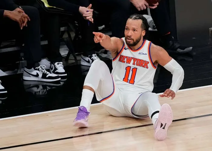 Brunson anota 30 y Knicks les roban a Spurs el 1er partido de las...