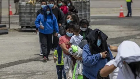 Revelan el nuevo plan de la Administración Trump para deportar inmigrantes sin “perder tiempo”
