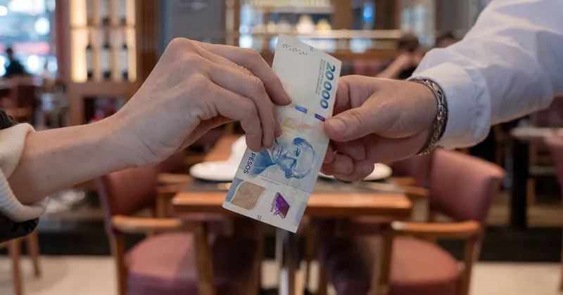 Repunta la confianza de los consumidores en Argentina tras tres meses de caídas