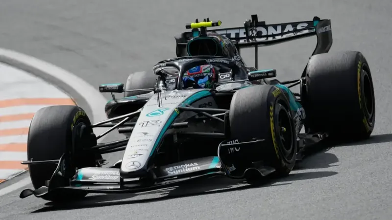 Norris vence, los Mercedes lo escoltan y Alonso puntúa