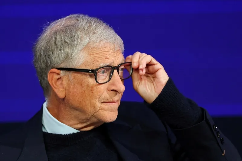 “No estamos preparados”: Bill Gates alerta sobre la velocidad de la IA y pide ralentizar su desarrollo
