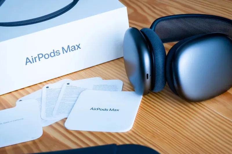 El Corte Inglés liquida los AirPods Max con muy pocas unidades de oferta a la venta
