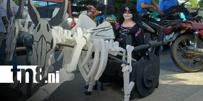 Algarabía y tradición en el desfile de los Agüizotes en Managua