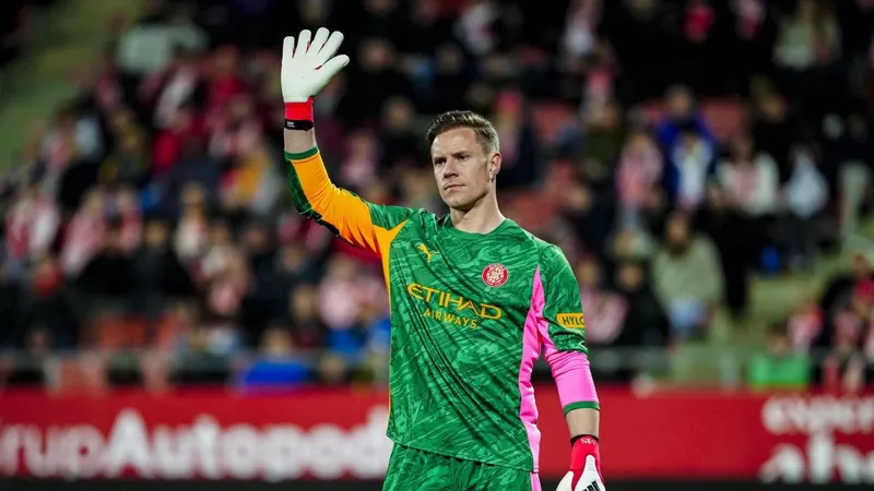 Ter Stegen, la patata caliente del Barça para este verano