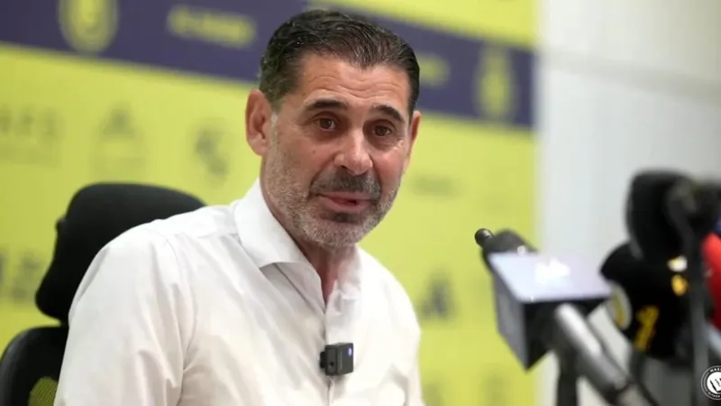 Riquelme anuncia a Hierro como director de la cantera si gana las elecciones