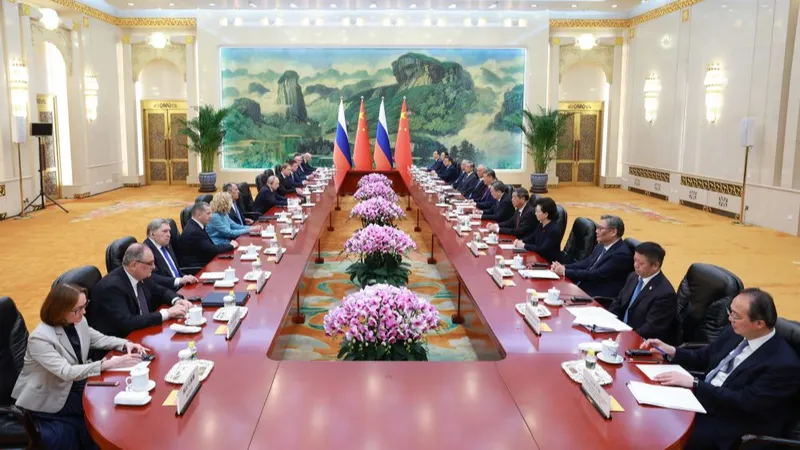 Xi Jinping: Fortalecer la confianza mutua y ampliar la amistad entre China y Rusia