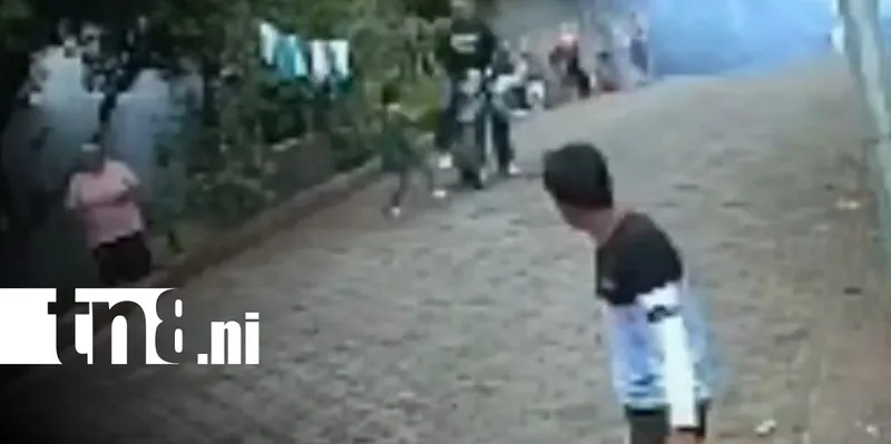 Dramático accidente en Waslala: niña sale a la vía y termina lesionada (VIDEO)