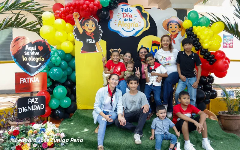 MIFAMILIA celebra Festival de la Alegría con niños y niñas del Programa Amor
