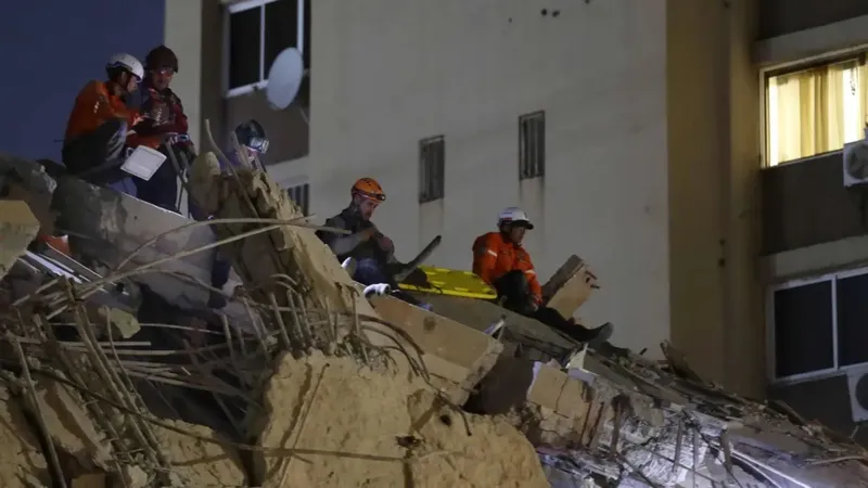 Caracas despliega operativo de rescate tras terremotos de magnitud 7,5