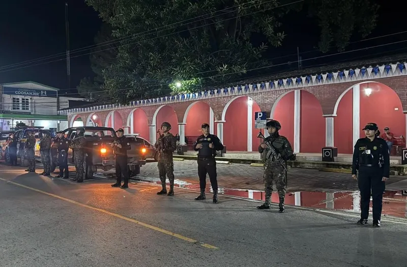 Guatemala anuncia una revisión profunda de la Policía Nacional Civil